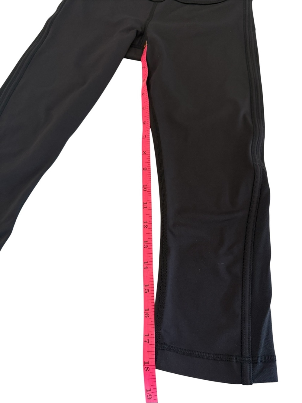 lululemon athletica Black Cropped Workout Leggings - Picture 7 of 8